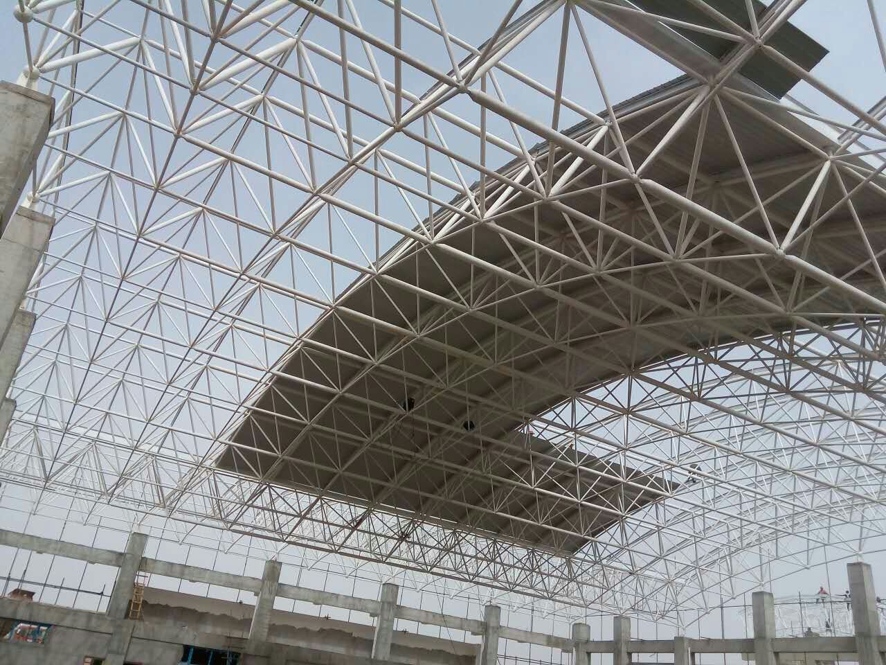 吉首青岛一汽网架
